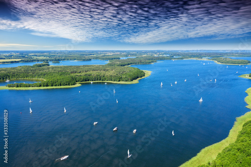 Fototapeta Naklejka Na Ścianę i Meble -  Mazury-kraina tysiąca jezior w północno-wschodniej Polsce