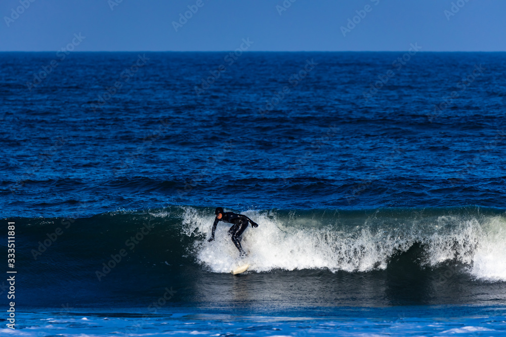 Fototapeta premium surfing in the Pacific Ocean