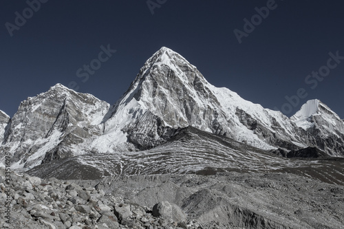 himalaia mountains in winter © Shanti