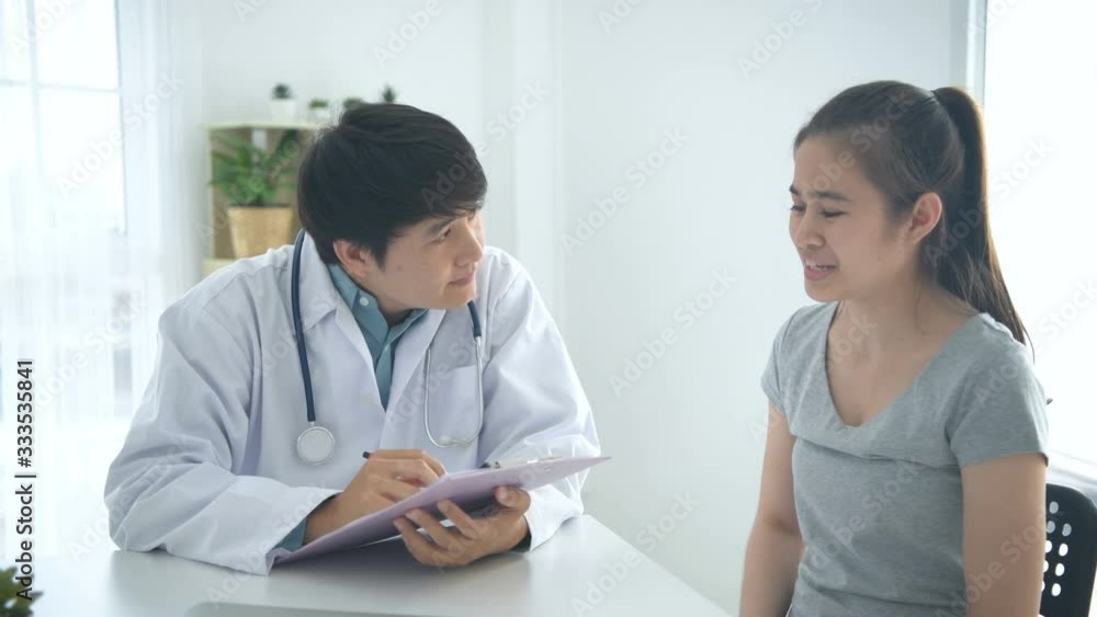 Medical concepts. The doctor was questioning the patient's condition at the hospital. 4k Resolution. Medical concepts. The doctor was questioning the patient's condition at the hospital. 4k Resolution.