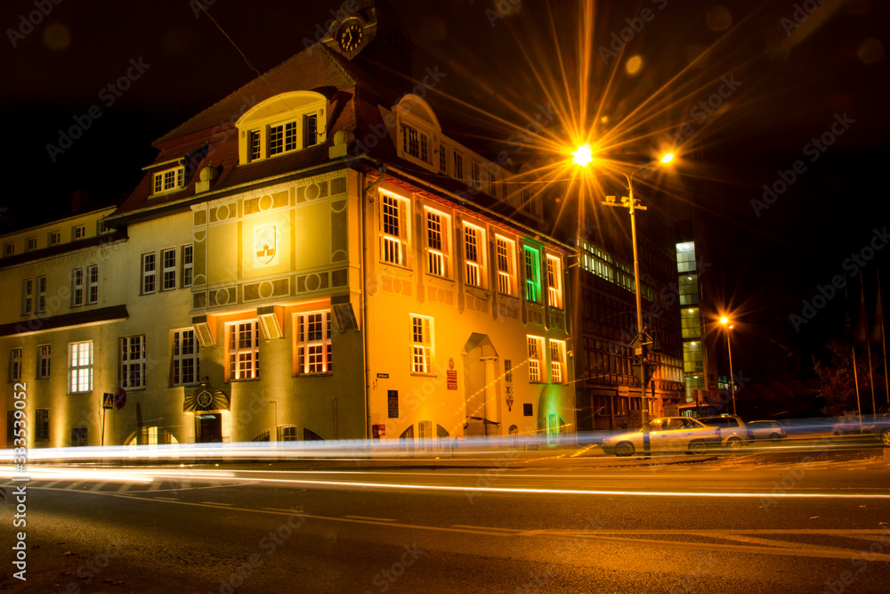 Fototapeta premium Miasto nocą