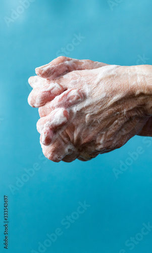 wash hands for at least twenty seconds coronavirus © Melinda Nagy