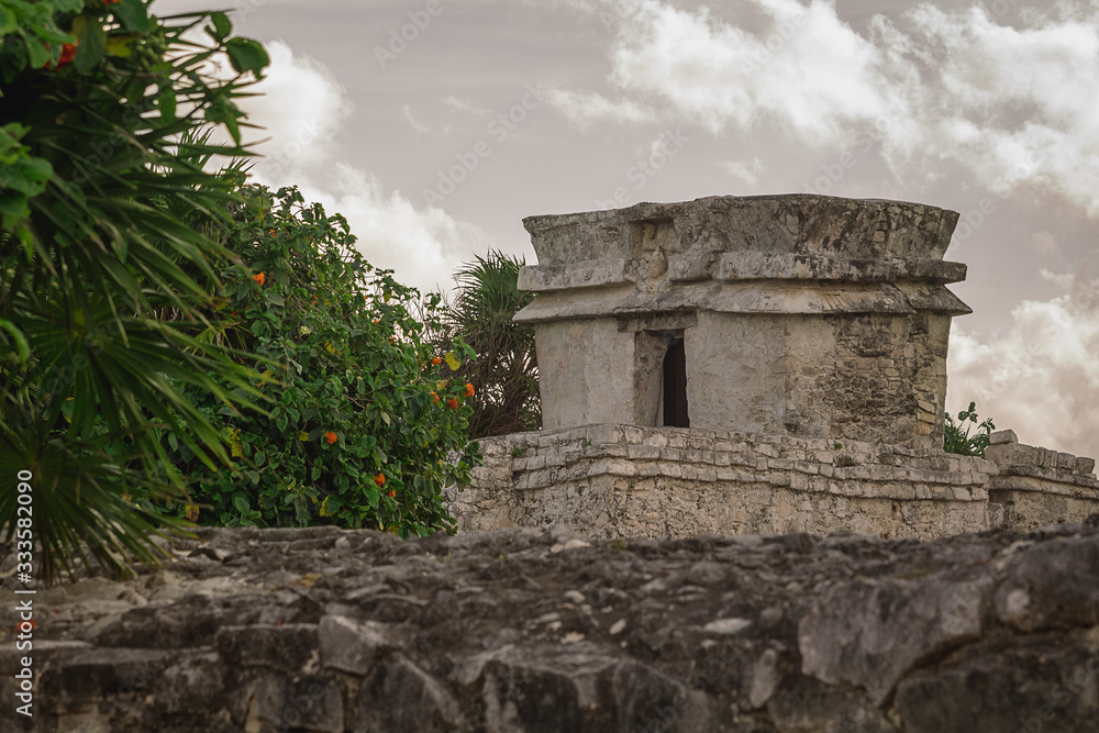 Naklejka premium Mayan ruins at Tulum Mexico