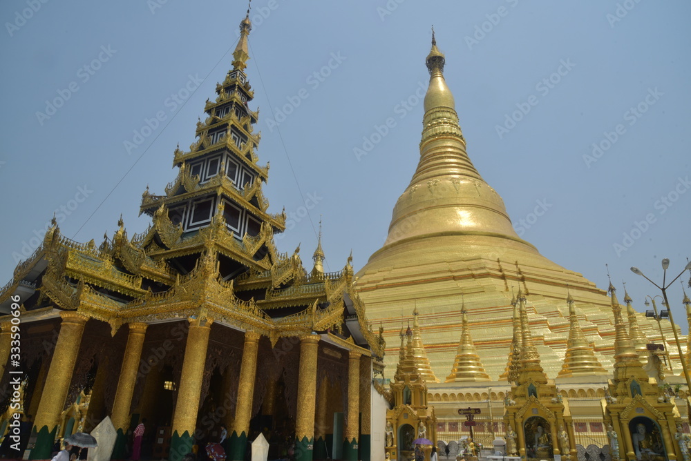 Fototapeta premium シュエダゴンパゴダ