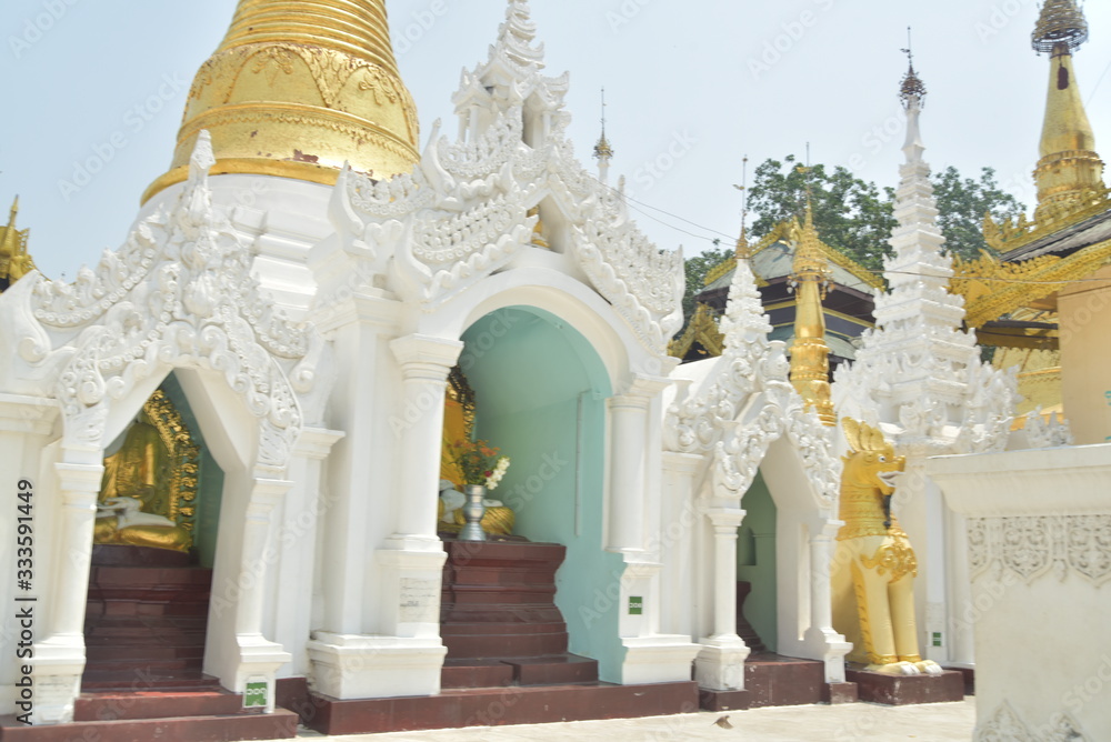 Fototapeta premium シュエダゴンパゴダ