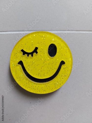 emotion  smile yellow  small happy