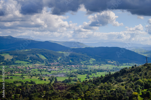 Fototapeta Naklejka Na Ścianę i Meble -  Stunning landscape in the Cabarceno nature park. Cantabria. Northern coast of Spain