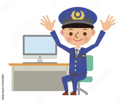 パソコンの前でバンザイをする男性警察官