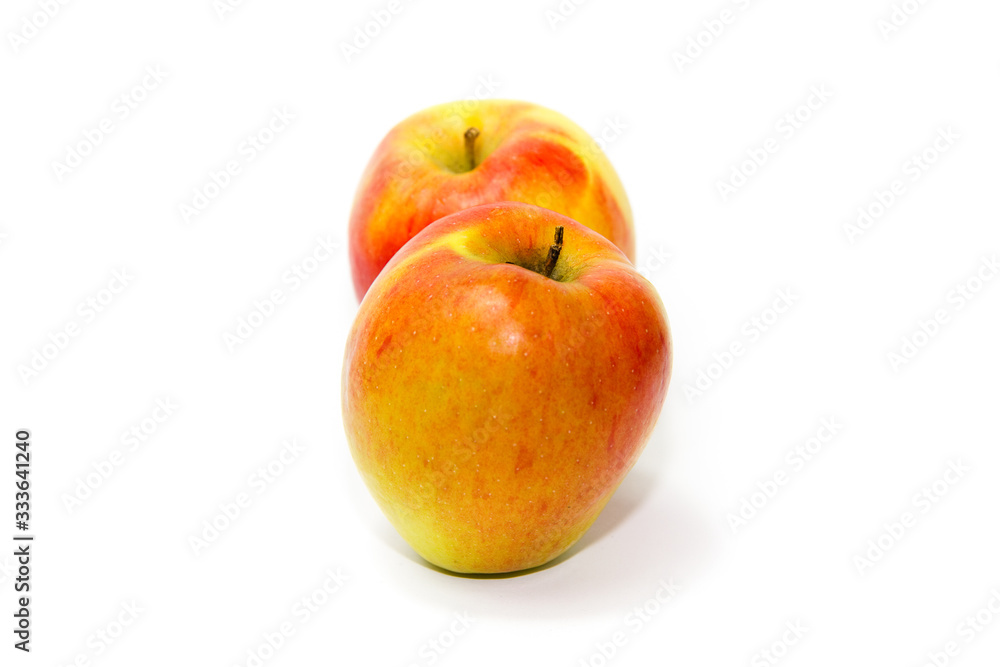 Frische Reife Äpfel auf weißem Hintergrund Frische Reife Äpfel auf weißem Hintergrund