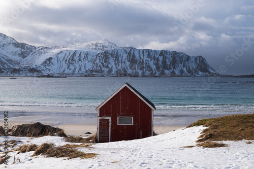 Lonely isolated house, perfect for beeing alone. Remote cottage with beautiful surroundings and landscape. Mountains, lakes and ocean around the house. 