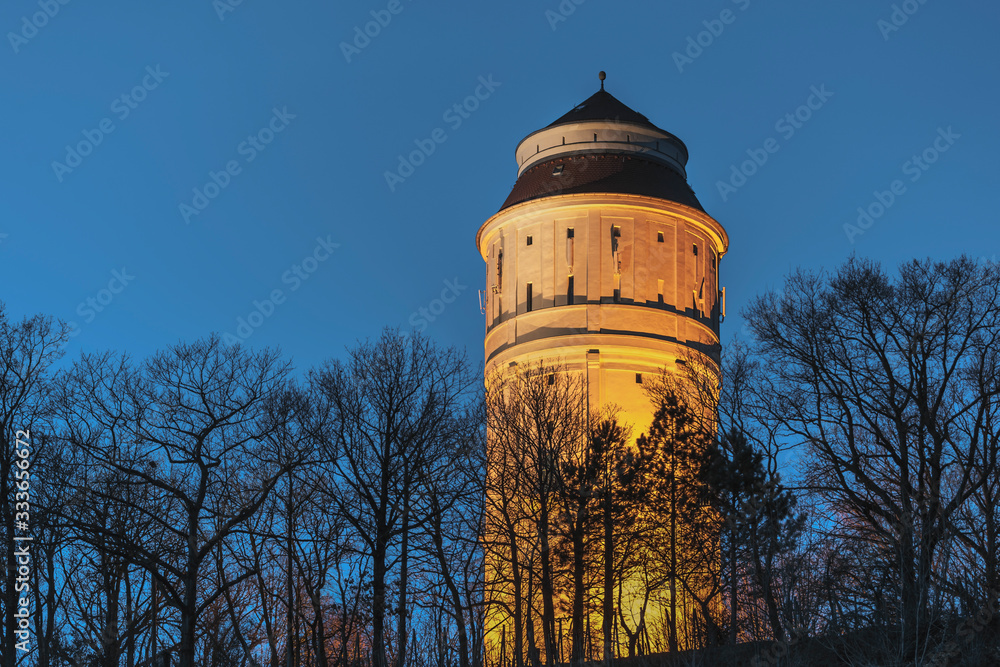 Wasserturm Radebeul bei Nacht