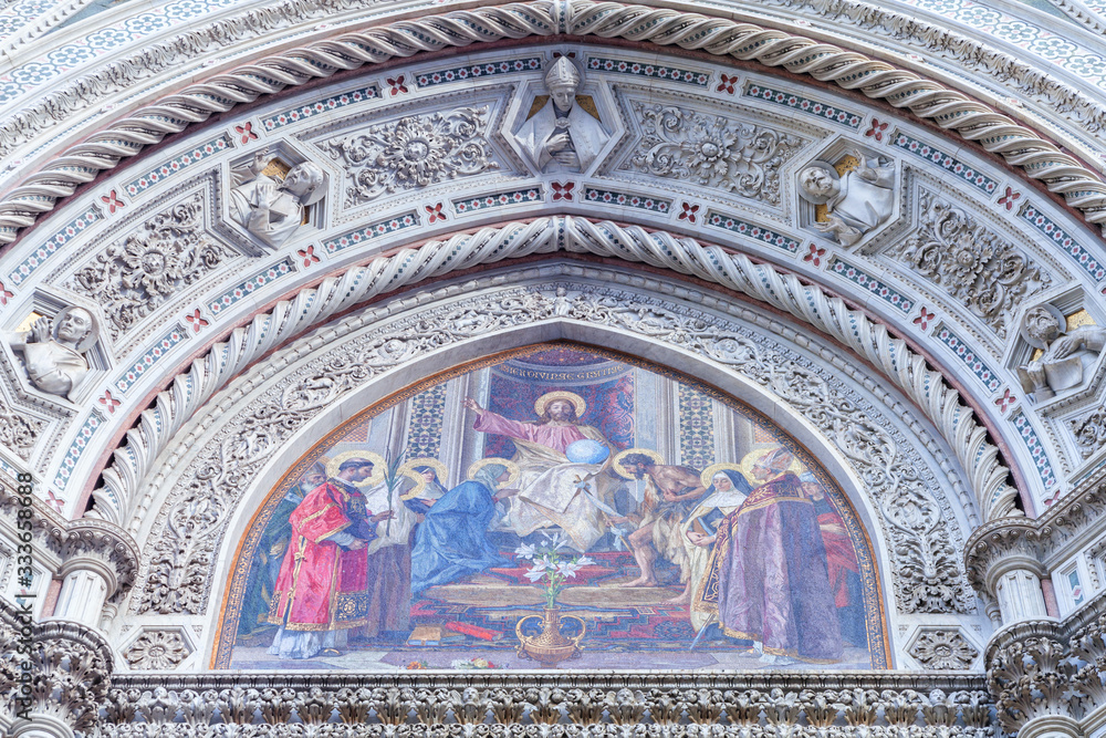 Dettagli facciata Cattedrale Santa Maria Del Fiore  Firenze