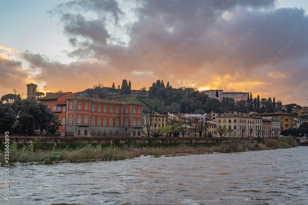 Fototapeta premium The Arno River in Florence Italy