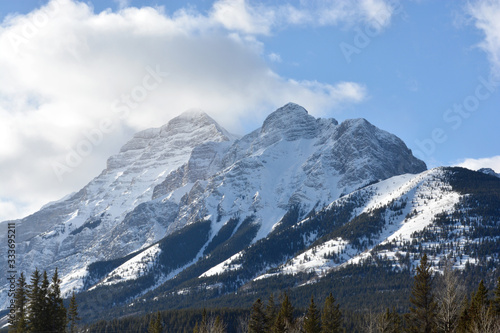 Snowy Mountain Peaks in the Rocky Mountains © Jeff