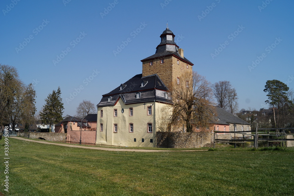  Burg Arloff