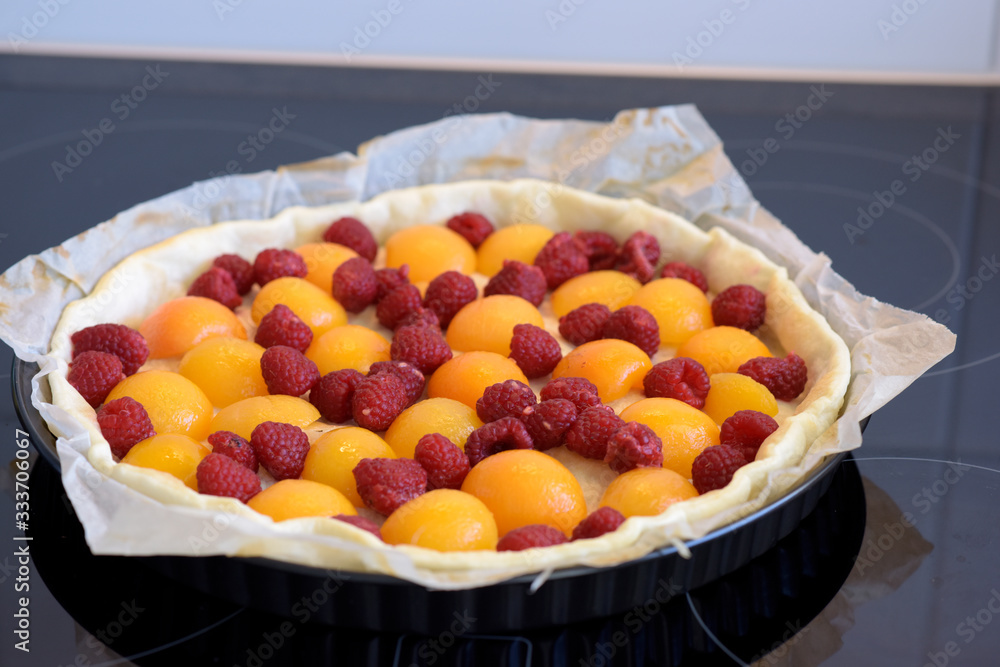 tarte en cours de préparation tarte en cours de préparation