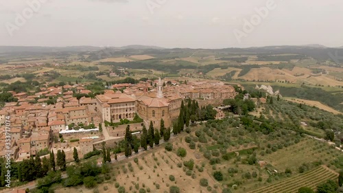 Wallpaper Mural Aerial video of Pienza in tuscany Torontodigital.ca