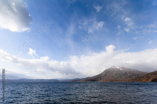 日本の国立公園・北海道の支笏湖と恵庭岳 © Hirayama Toshiya