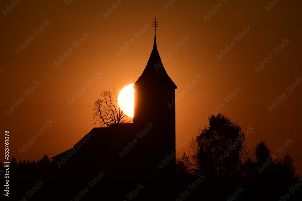Obraz premium church at sunset