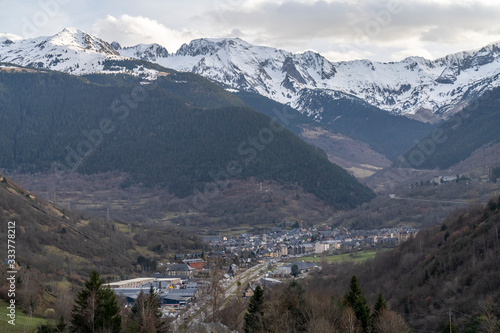 Views of Vielha with snowy mountains in the background. © Pablo Eskuder