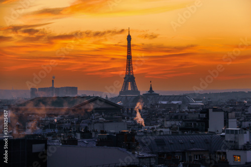 Sunset Eiffel Tower © thiagarajan