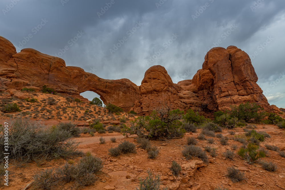 The USA Southwest Arches National Parks are located in eastern Utah, north of the city of Moab in the United States. Its area is 310 km ².