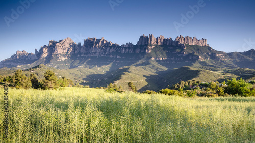 Paisaje de la montaña de Montserrat desde Marganell (Cataluña, España)