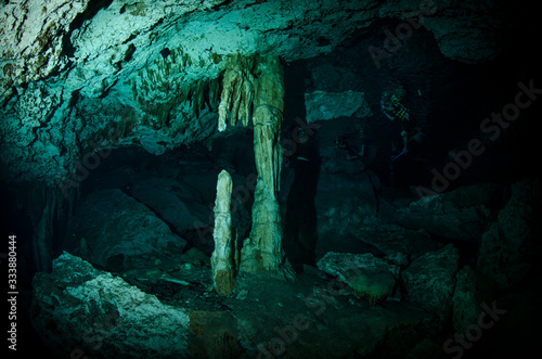 Grotta subacquea photo