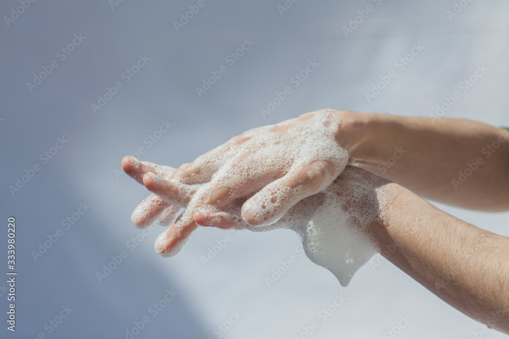 Fototapeta premium how should you wash your hands to prevent coronavirus