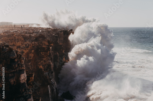 Wallpaper Mural gigant wave in the rock Torontodigital.ca