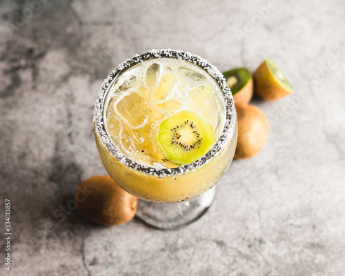 Kiwi margarita high angle
