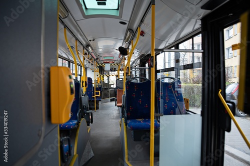 Obraz na płótnie Empty urban city bus. Public transport w salonie