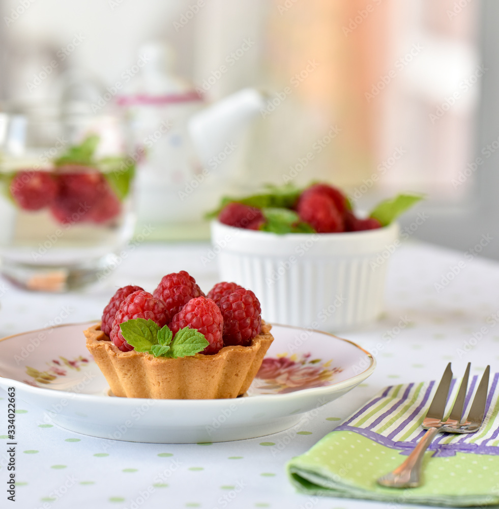 mini tarts with raspberries fruits mini tarts with raspberries fruits