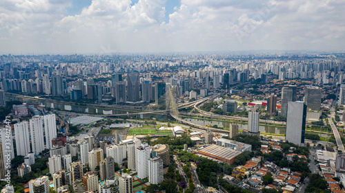 Fototapeta Naklejka Na Ścianę i Meble -  Octávio Frias de Oliveira Bridge 0002 - Sao Paulo / Sao Paulo State / Brazil - March 9, 2020