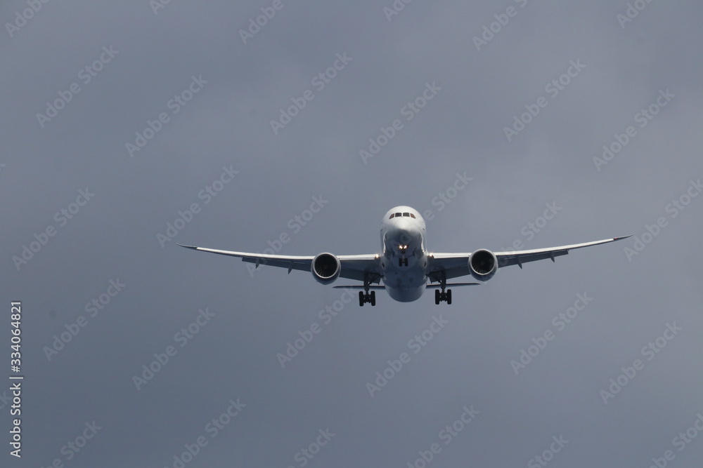 Fototapeta premium avión 787 aterrizando isla de pascua