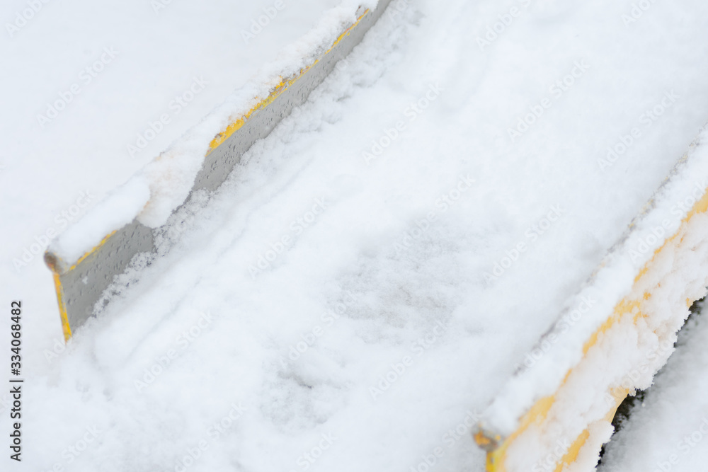 雪が降った滑り台 雪が降った滑り台