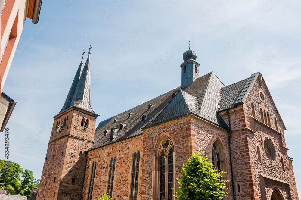 Saarburg, Laurentiuskirche, Kirche, Stadt, Altstadt, Altstadthäuser, Weinstadt, Leukmündung, Leuckbach, Saar, Fluss, Rheinland-Pfalz, Deutschland Saarburg, Laurentiuskirche, Kirche, Stadt, Altstadt, Altstadthäuser, Weinstadt, Leukmündung, Leuckbach, Saar, Fluss, Rheinland-Pfalz, Deutschland
