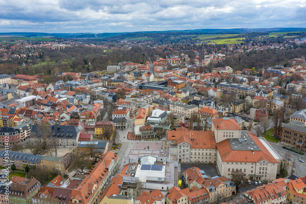 Fototapeta premium Menschenleere Innenstadt von Weimar während der Corona-Virus Auflagen