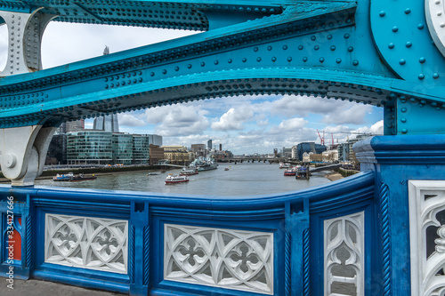 Bateaux sur la Tamise depuis le Tower Bridge à Londres © Fabrice
