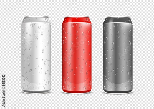 Aluminium cans. Realistic water drops on drink package. Red and metal can isolated on transparent background. Steel bottles vector set. Illustration aluminum container, beverage non-alcoholic
