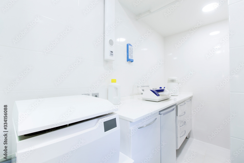 Sanitary room for professional dental tools disinfection Sanitary room for professional dental tools disinfection