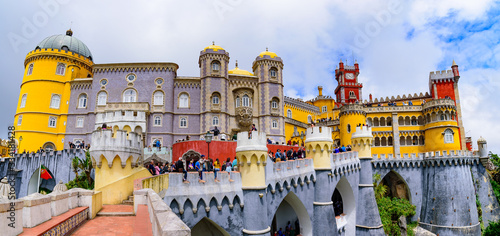 Quadro em tela Panorama of Pena Palace, a Romanticist castle in Sintra, Portugal