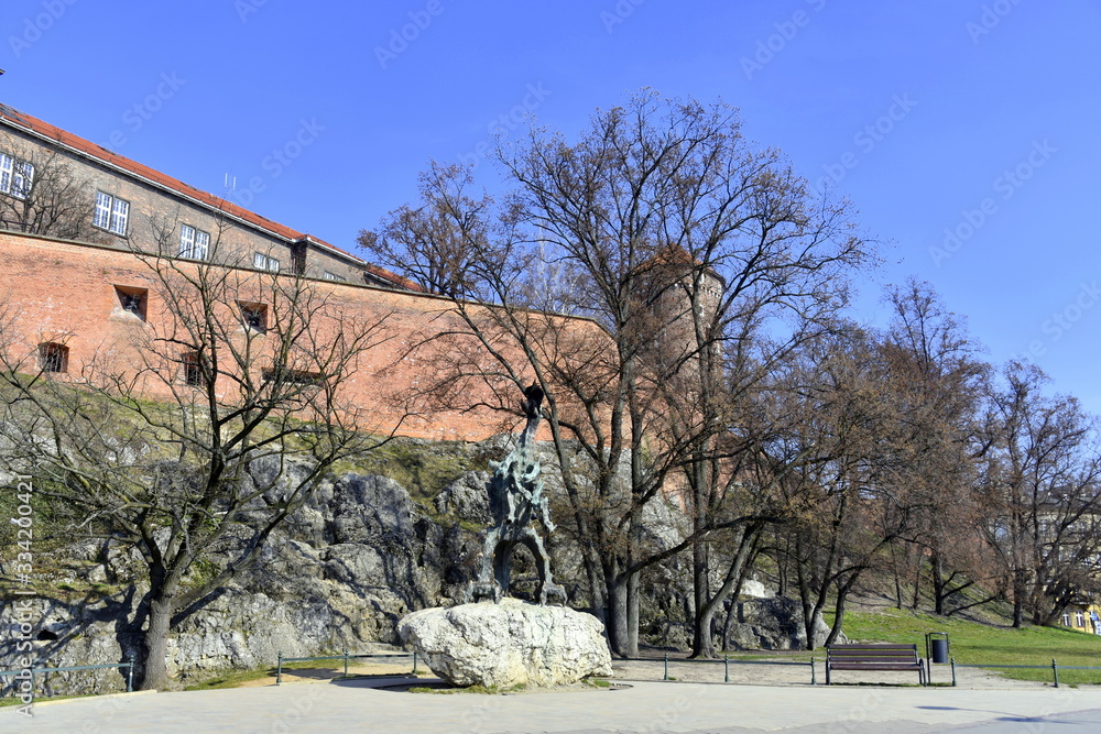 smok-wawelski-zamek-krolewski-na-wawelu-stock-photo-adobe-stock