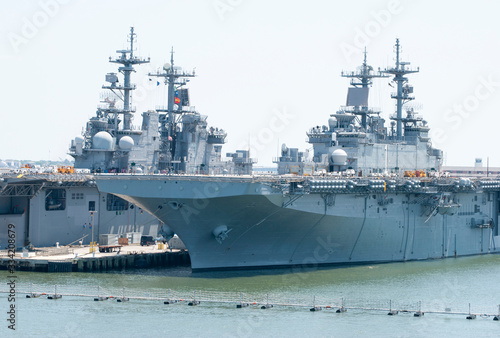 Canvas-taulu U.S. Navy Ships in West Virginia
