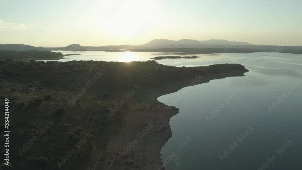 Paysage lac Espagne coucher de soleil Orellana la Vieja. Paysage lac Espagne coucher de soleil Orellana la Vieja.