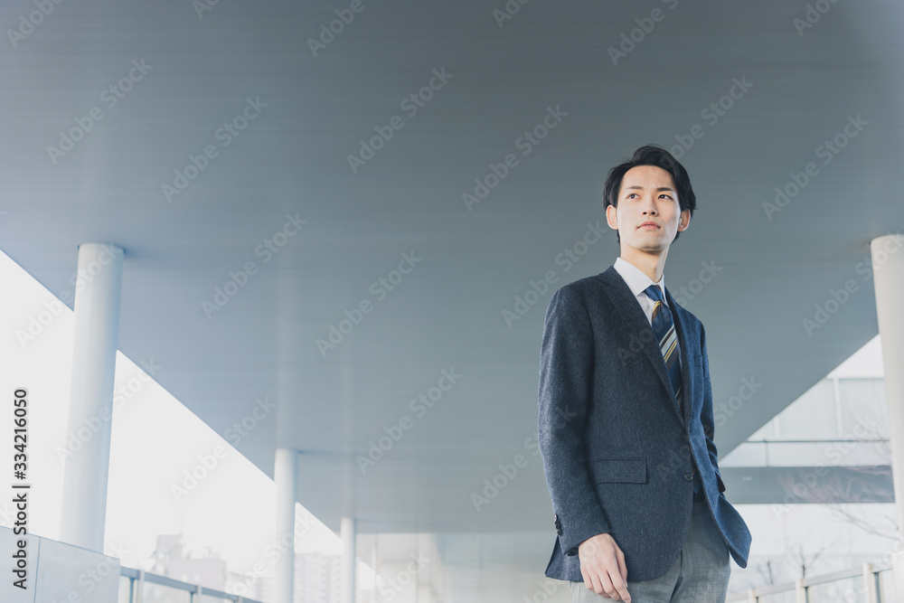 Fototapeta premium ビジネスマン 若い男性 ポートレート