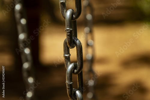 eslabones de una cadena de acero photo