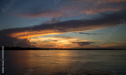 Amazon sunset © LUCAS