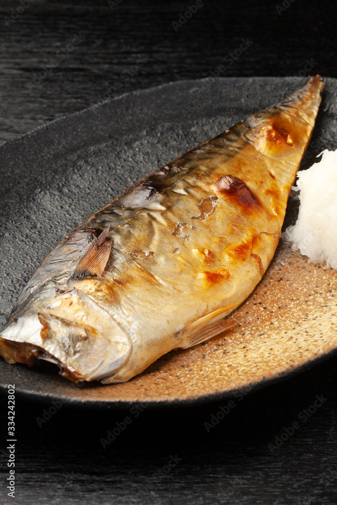 鯖の塩焼き