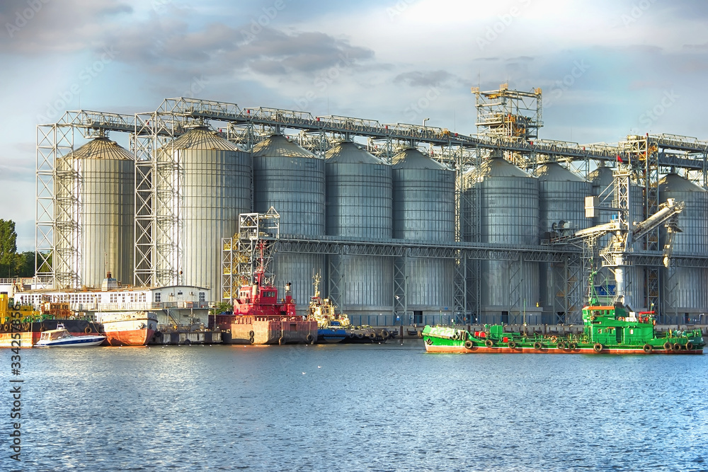 grain storage complexes. Grain plant for storing and drying grain. Grain Terminal. Plant for drying and storage - image grain storage complexes. Grain plant for storing and drying grain. Grain Terminal. Plant for drying and storage - image